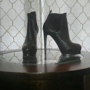 Steve Madden Black Boots